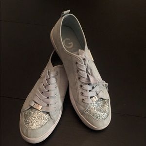 Women’s Guess sneakers/shoes light blue, size 9